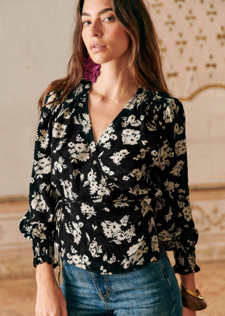 Sezane Women's Dafne Blouse - Elegant Feminine Top for Stylish Outfits