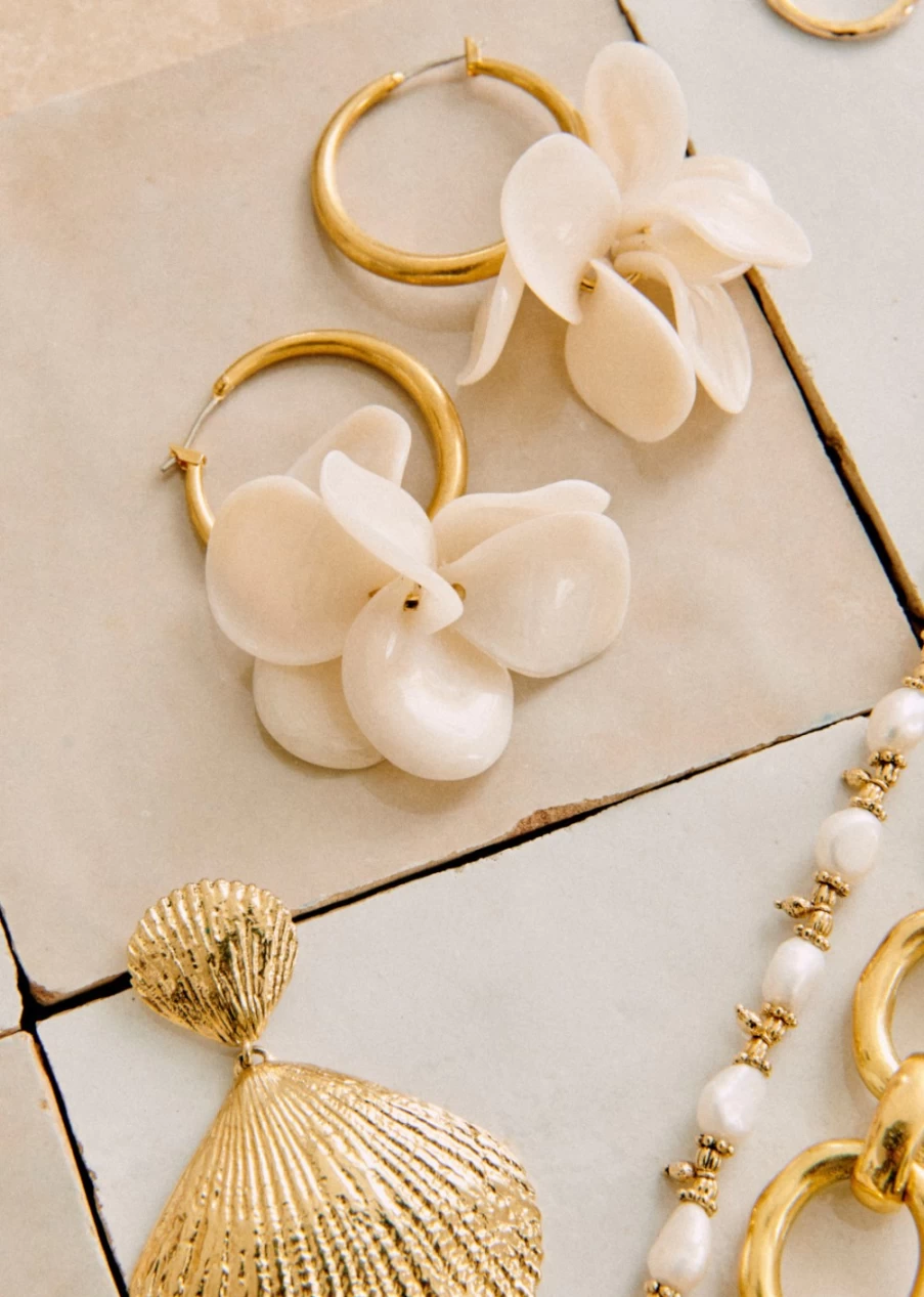 Sezane Flora Hoop Earrings for Women - Gold-Tone Floral Design Elegant Studs