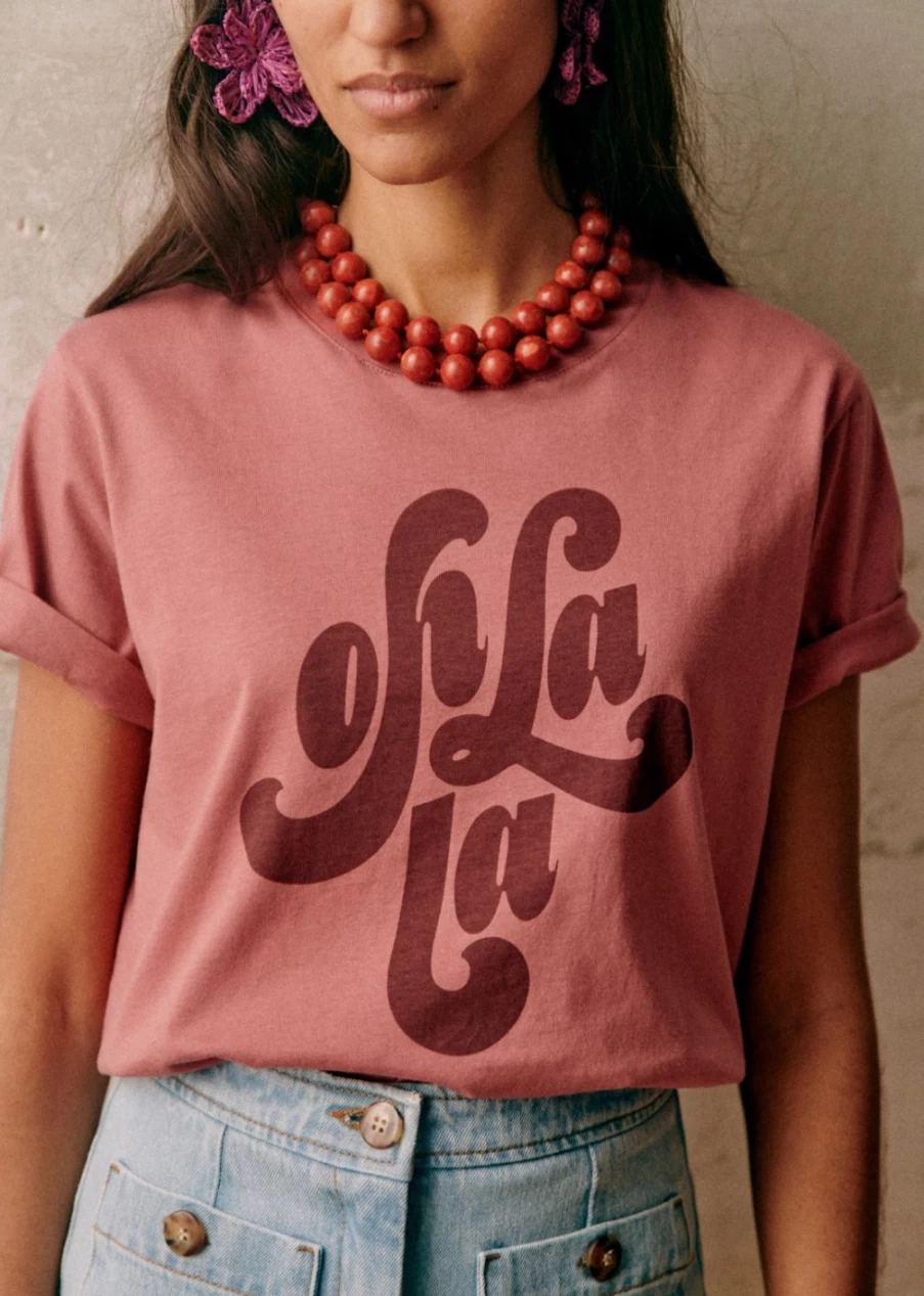 Sezane Women's Oh La La T-Shirt in Burgundy Pink - Classic French Style Cotton Top