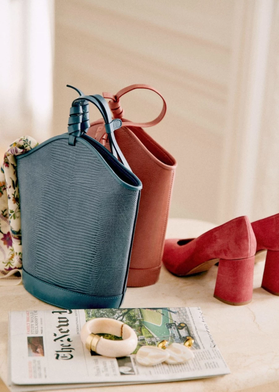 Sezane Marli Women's Leather Bucket Bag - Stylish & Elegant Handbag for Everyday Use