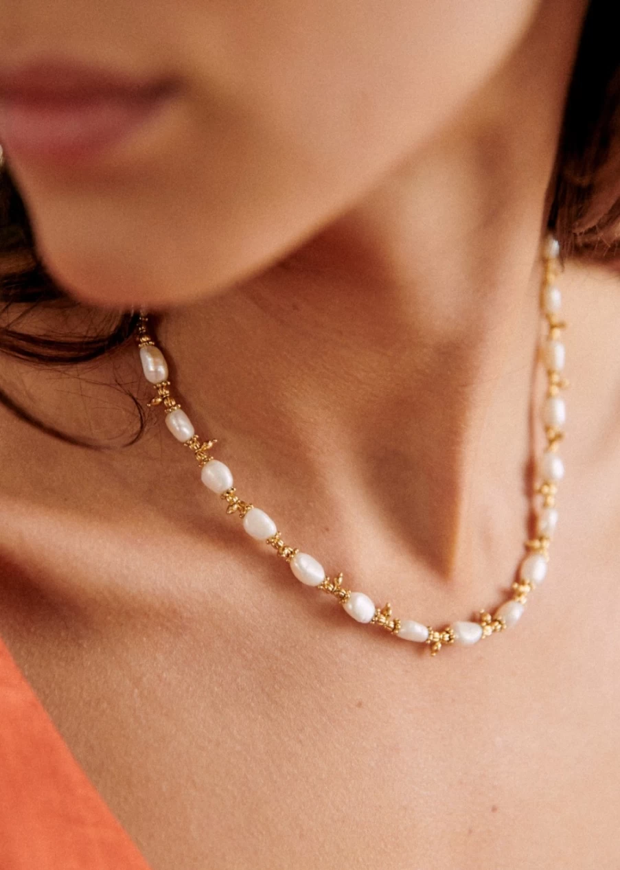 Sezane Women's Milo Necklace - Elegant Gold Pendant for Everyday Wear
