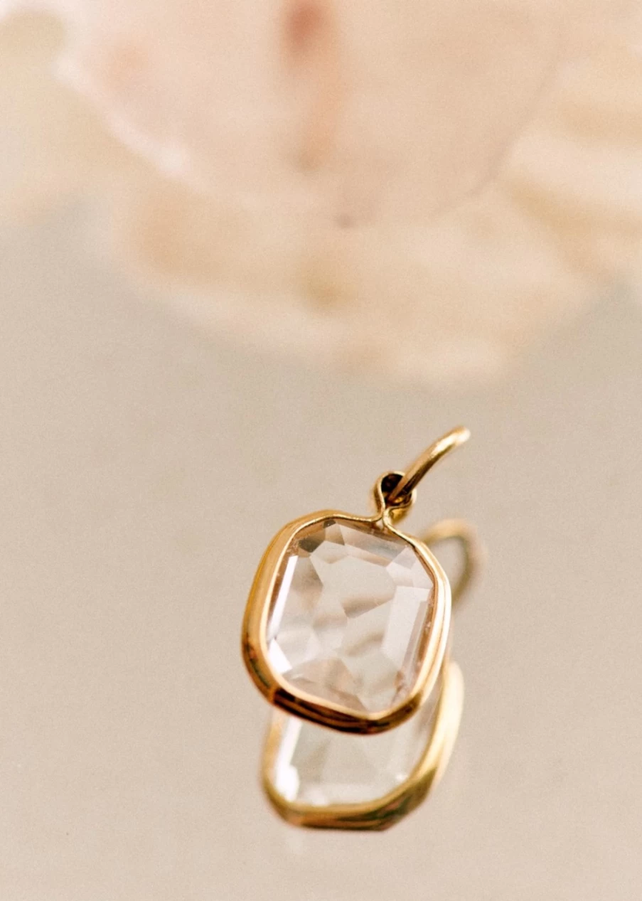 Sezane Irma Charm Necklace for Women - Elegant Gold-Tone Jewelry