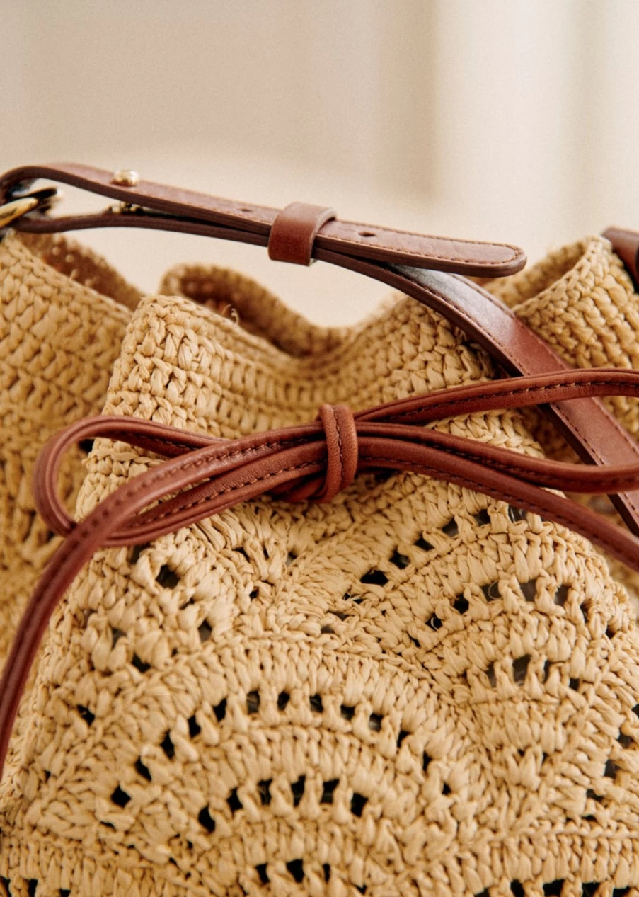 Sezane Women's Alma Bucket Bag in Natural Raffia – Stylish Woven Handbag