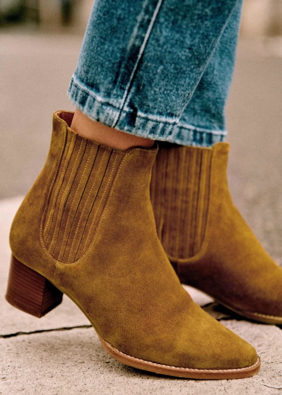 Sezane Jules Boots for Women - Stylish Leather Ankle Boots for Everyday Wear