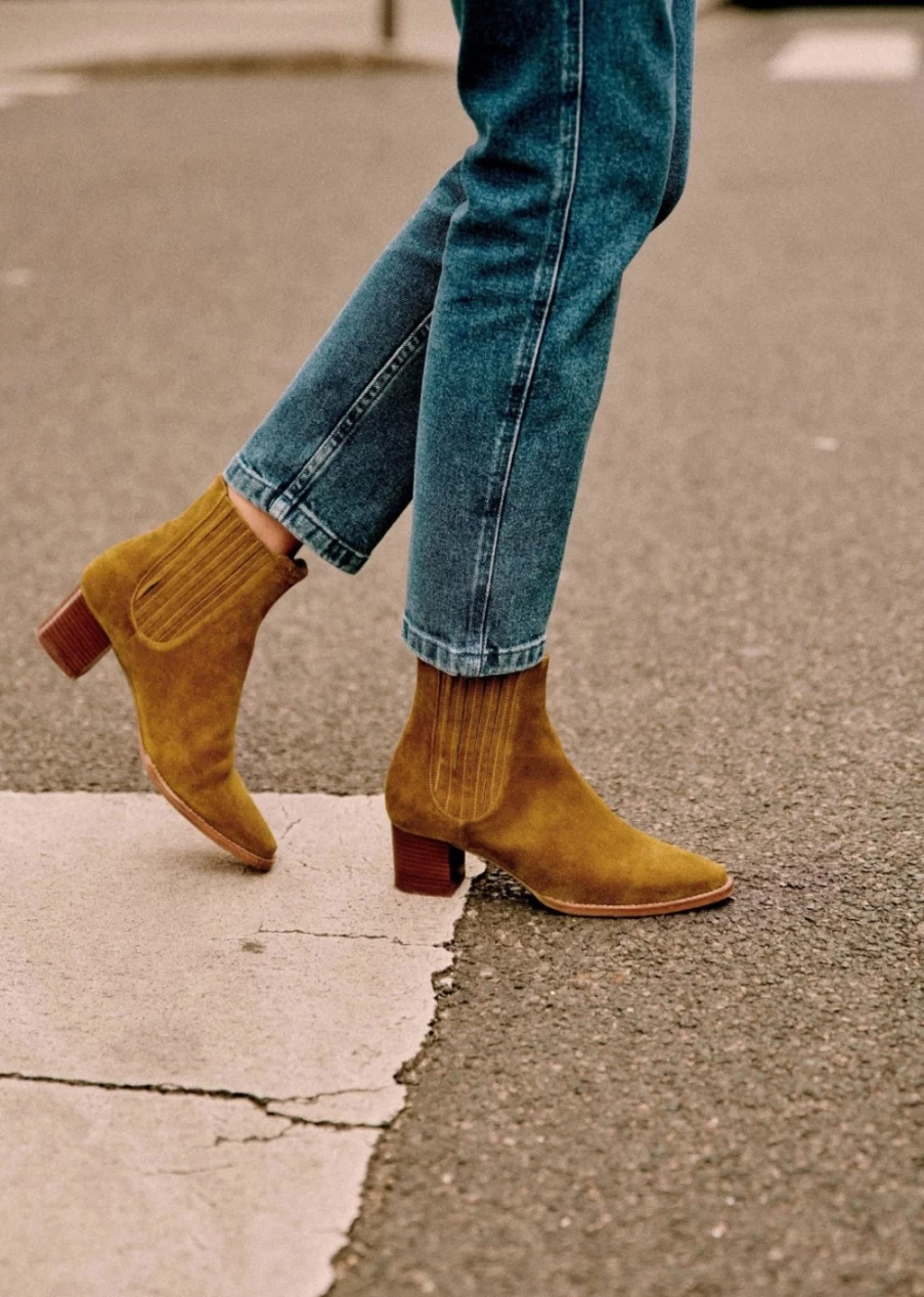 Sezane Jules Boots for Women - Stylish Leather Ankle Boots for Everyday Wear