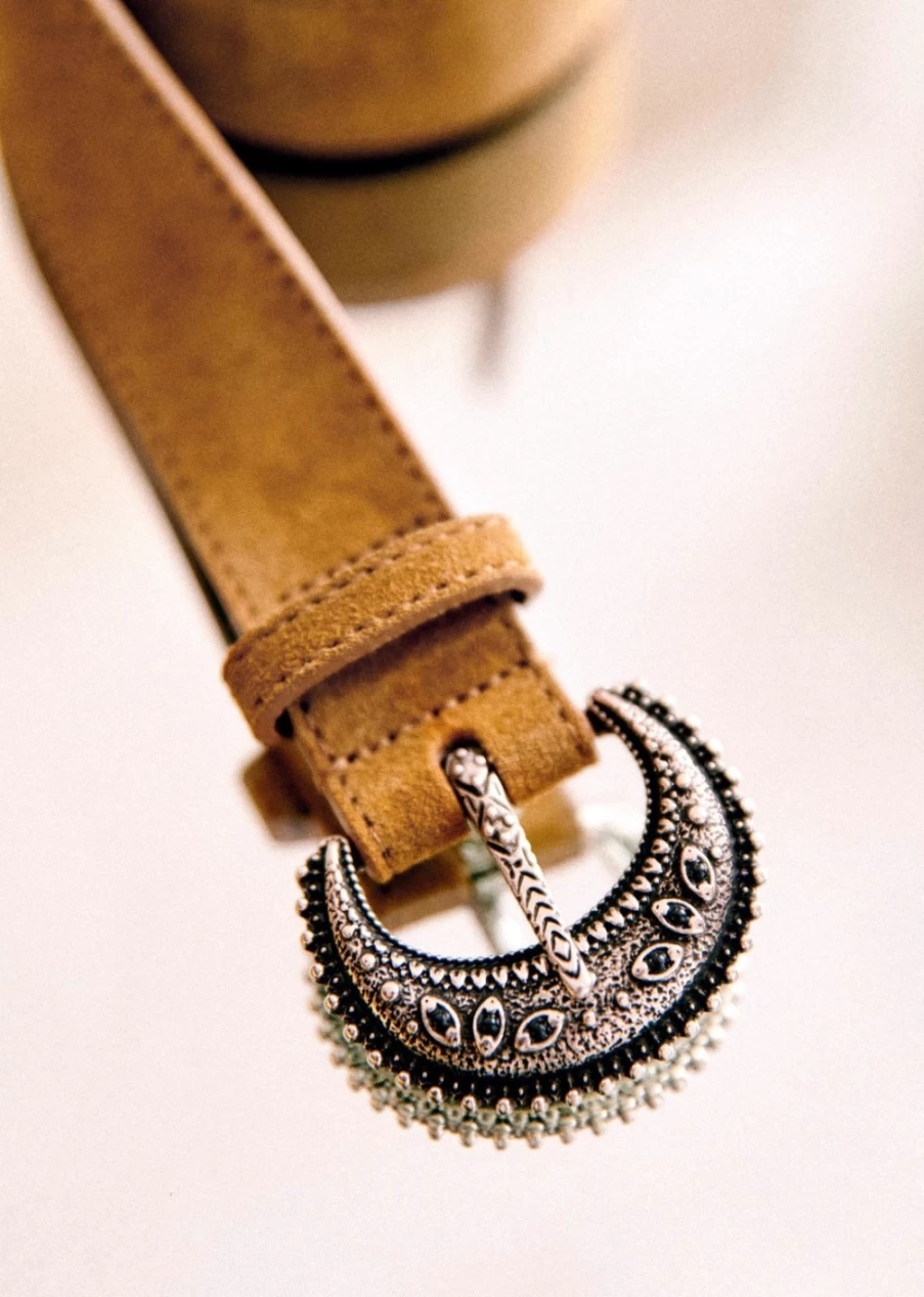 Sezane Women's Fine Louve Leather Belt - Elegant Adjustable Waist Strap for Stylish Outfits
