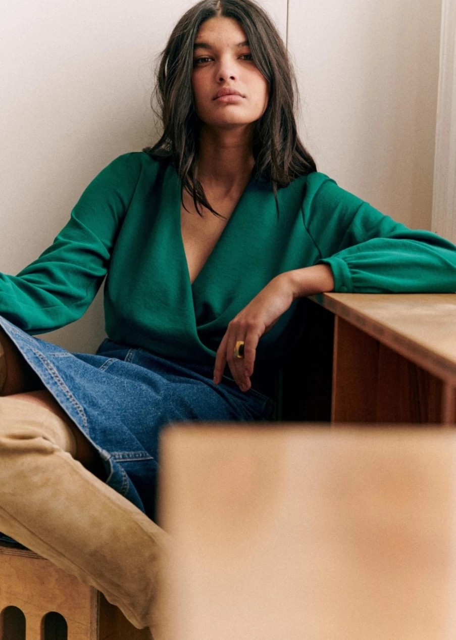 Sezane Women's Abelia Blouse - Elegant Feminine Top for Stylish Outfits
