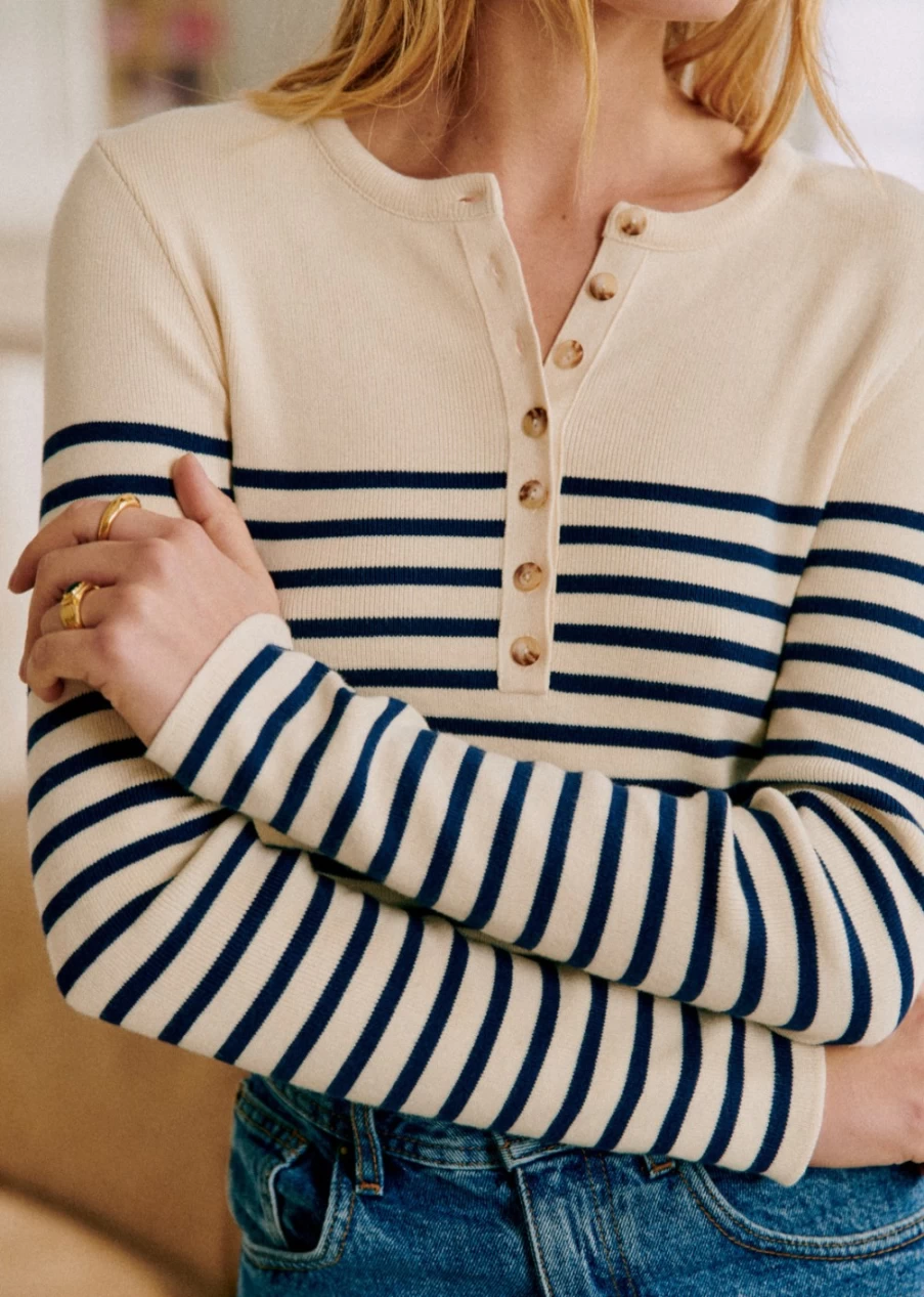 Sezane Women's Alexis Sweater in Natural/Navy - Classic Knit Pullover