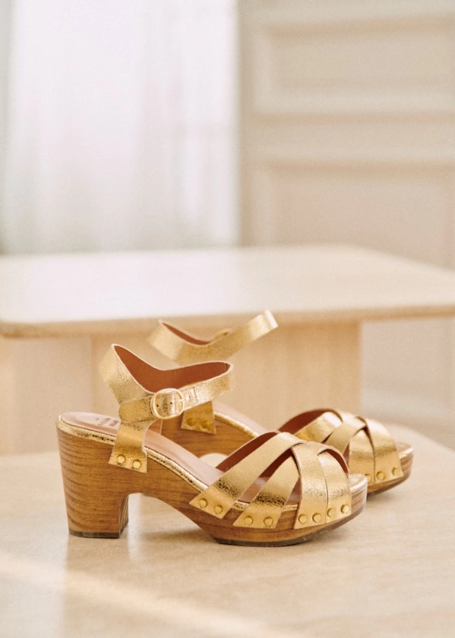 Sezane Women's Isabelle Clogs - Comfortable & Stylish Leather Slip-Ons