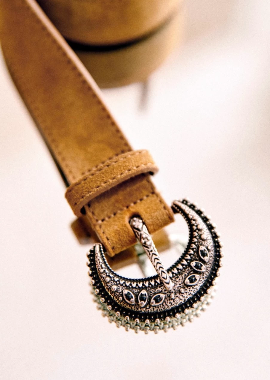 Sezane Women's Fine Louve Leather Belt - Elegant Designer Accessory