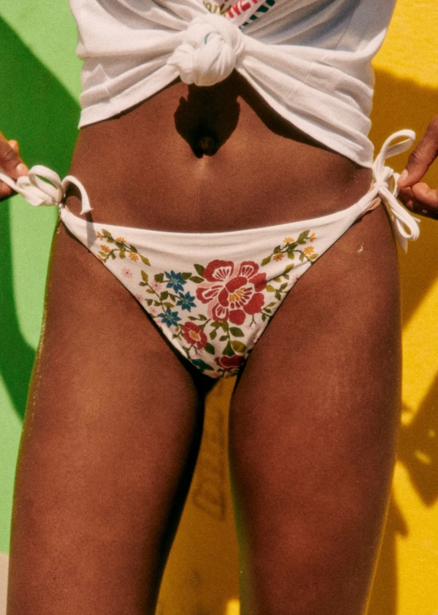 Sezane x Farm Rio Sunset Bottoms for Women - Tropical Print High-Waisted Shorts