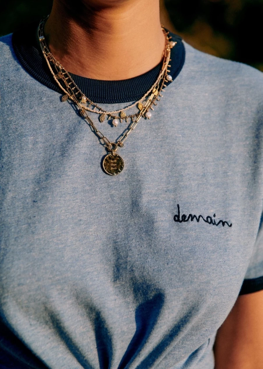 Sezane Women's Demain T-Shirt in Bleu Chine / Marine | Classic Fit Casual Tee