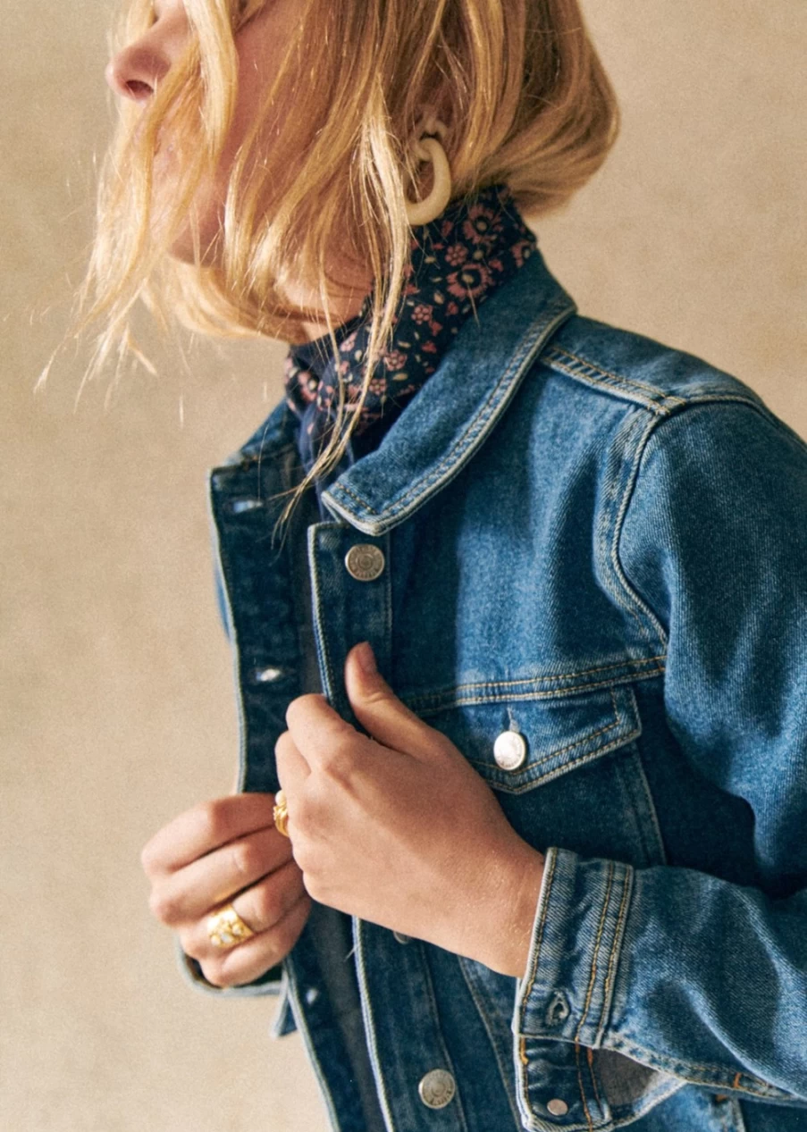 Sezane Women's Wilfried Jacket - Classic Outerwear for Stylish Comfort
