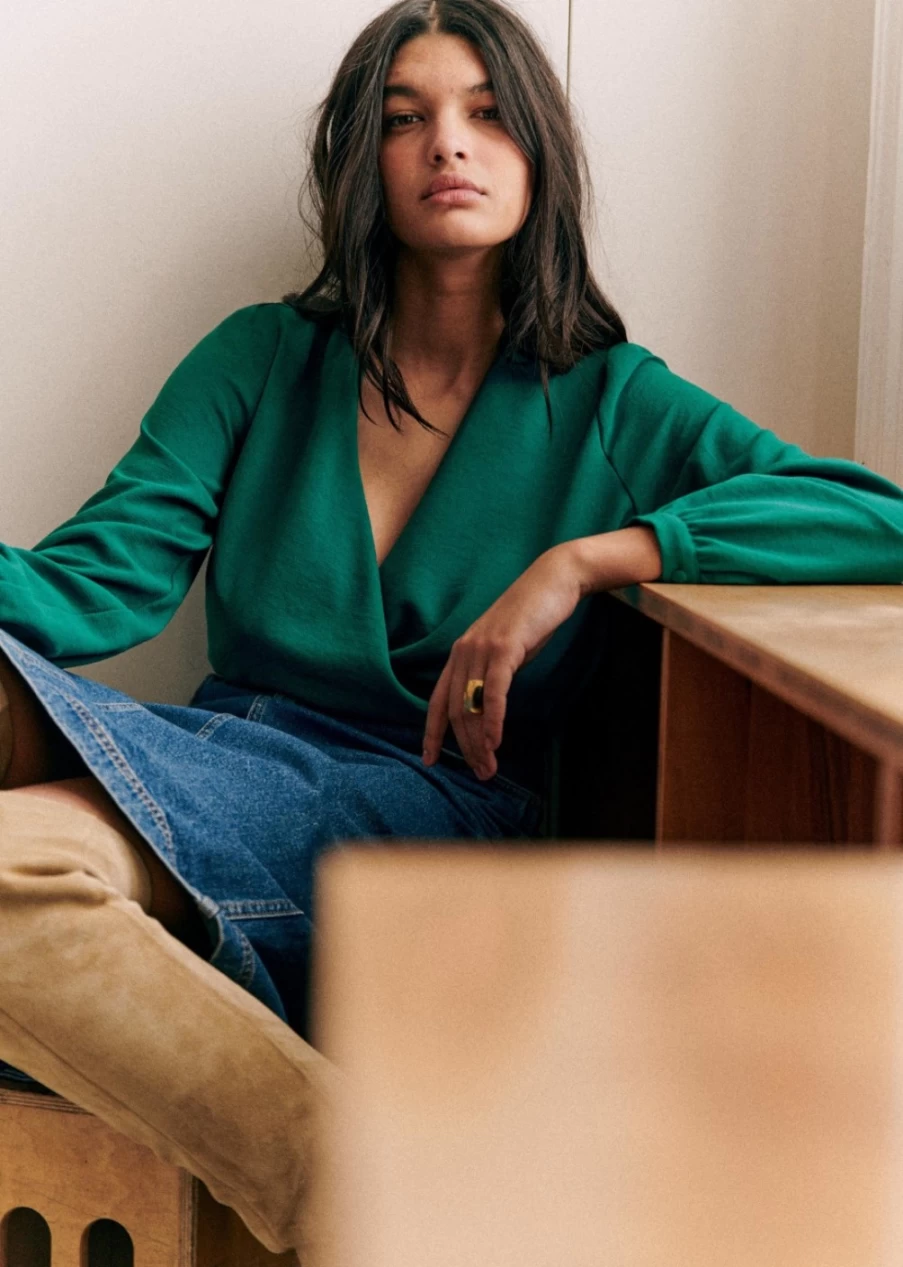 Sezane Women's Abelia Blouse - Elegant Feminine Top for Stylish Outfits